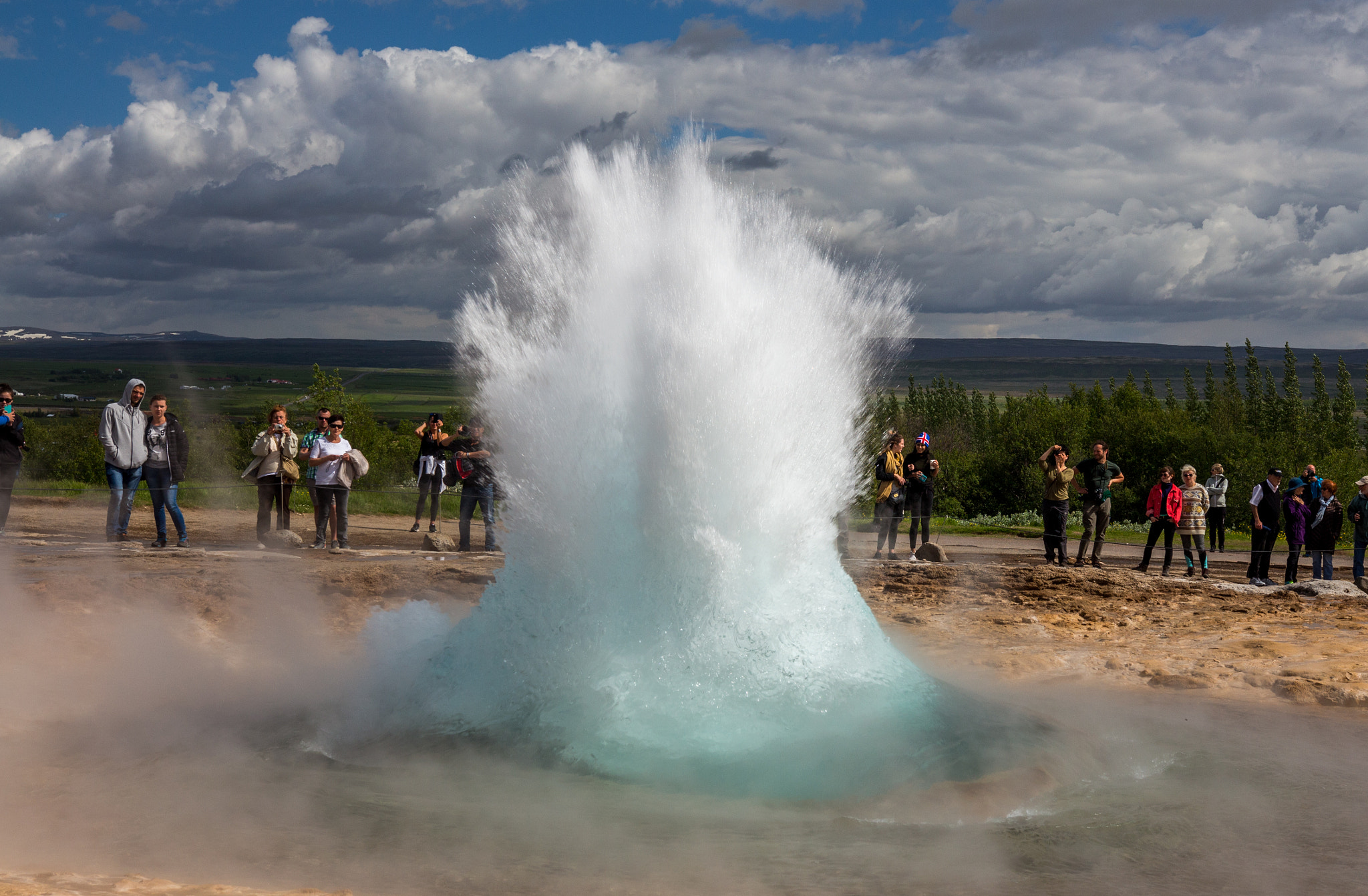 Sigma 18-35mm f/1.8 DC HSM sample photo. Strokkur photography