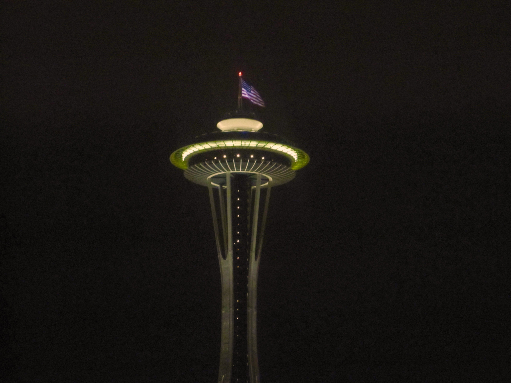 Canon PowerShot SD780 IS (Digital IXUS 100 IS / IXY Digital 210 IS) sample photo. Space needle night photography