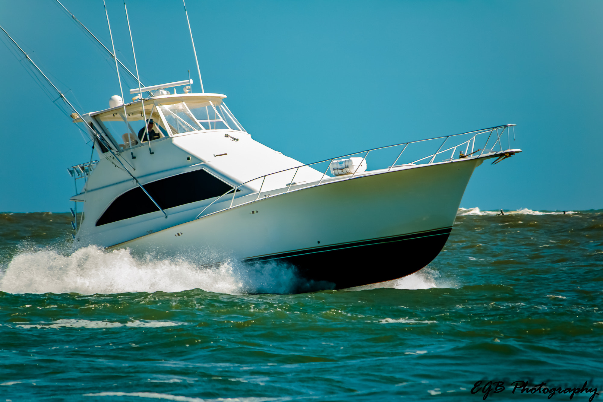 Canon EF-S 55-250mm F4-5.6 IS sample photo. Big fun on the atlantic photography