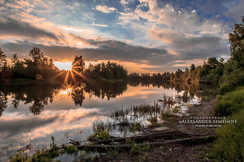 Canon EF 20-35mm F3.5-4.5 USM sample photo. Ended day. river uzaksa photography