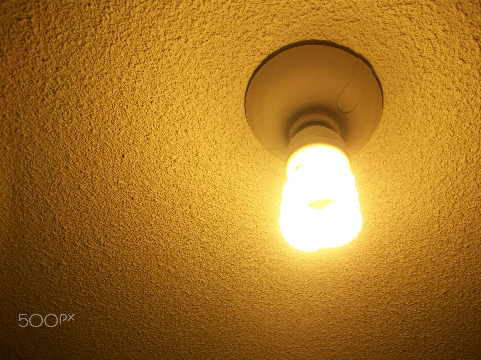 Kodak EASYSHARE M1063 DIGITAL CAMERA sample photo. The artificial light photography