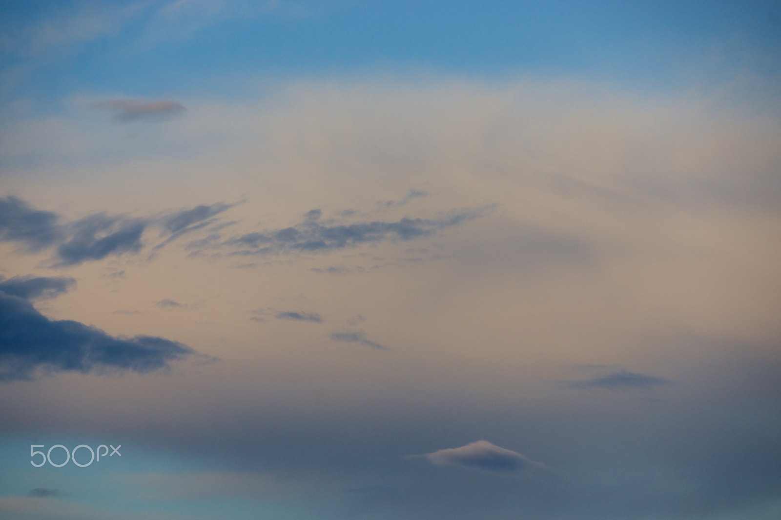 Tamron 18-270mm F3.5-6.3 Di II PZD sample photo. Peinture dans le ciel photography