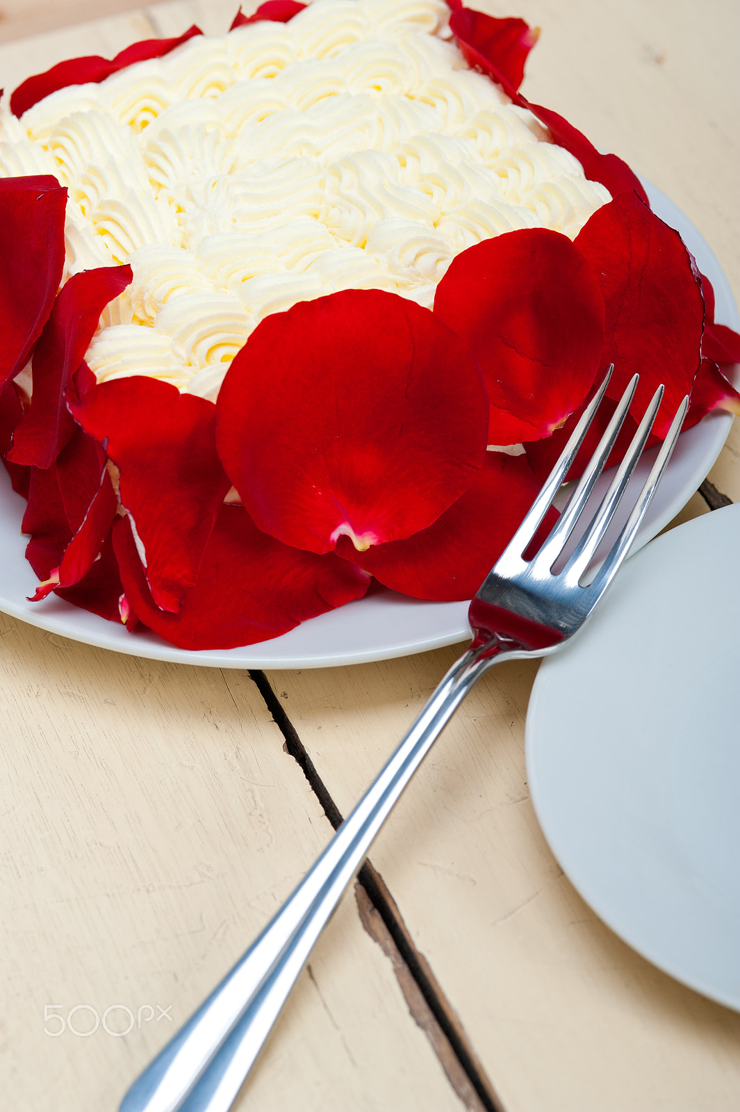 Nikon D700 + AF Micro-Nikkor 105mm f/2.8 sample photo. Whipped cream mango cake photography