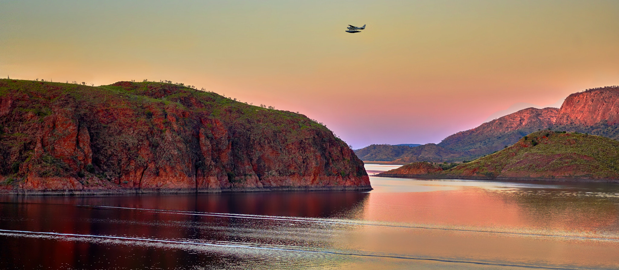 Phase One IQ3 50MP + Schneider LS 80mm f/2.8 sample photo. Sea plane after take off on the ord river photography