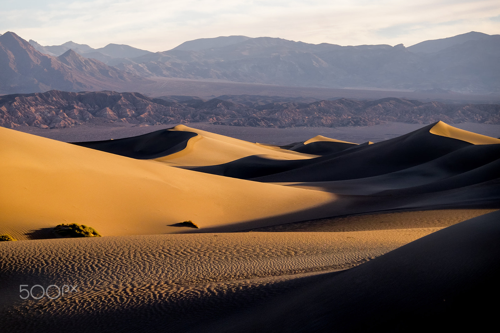 Fujifilm X-E2 + Fujifilm XF 18-135mm F3.5-5.6 R LM OIS WR sample photo. Sand dunes at the death valley photography