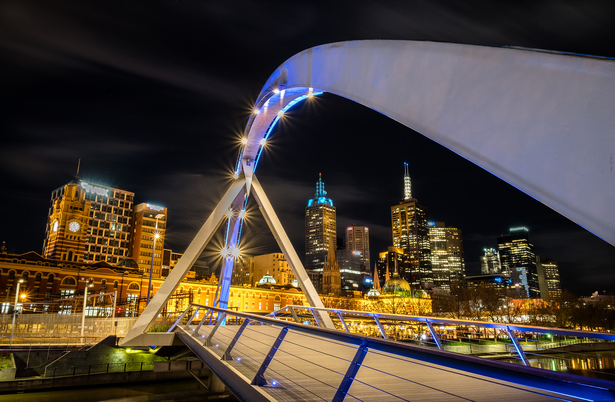 Fujifilm X-E2S + Fujifilm XF 10-24mm F4 R OIS sample photo. Evan walker bridge (melbourne) photography