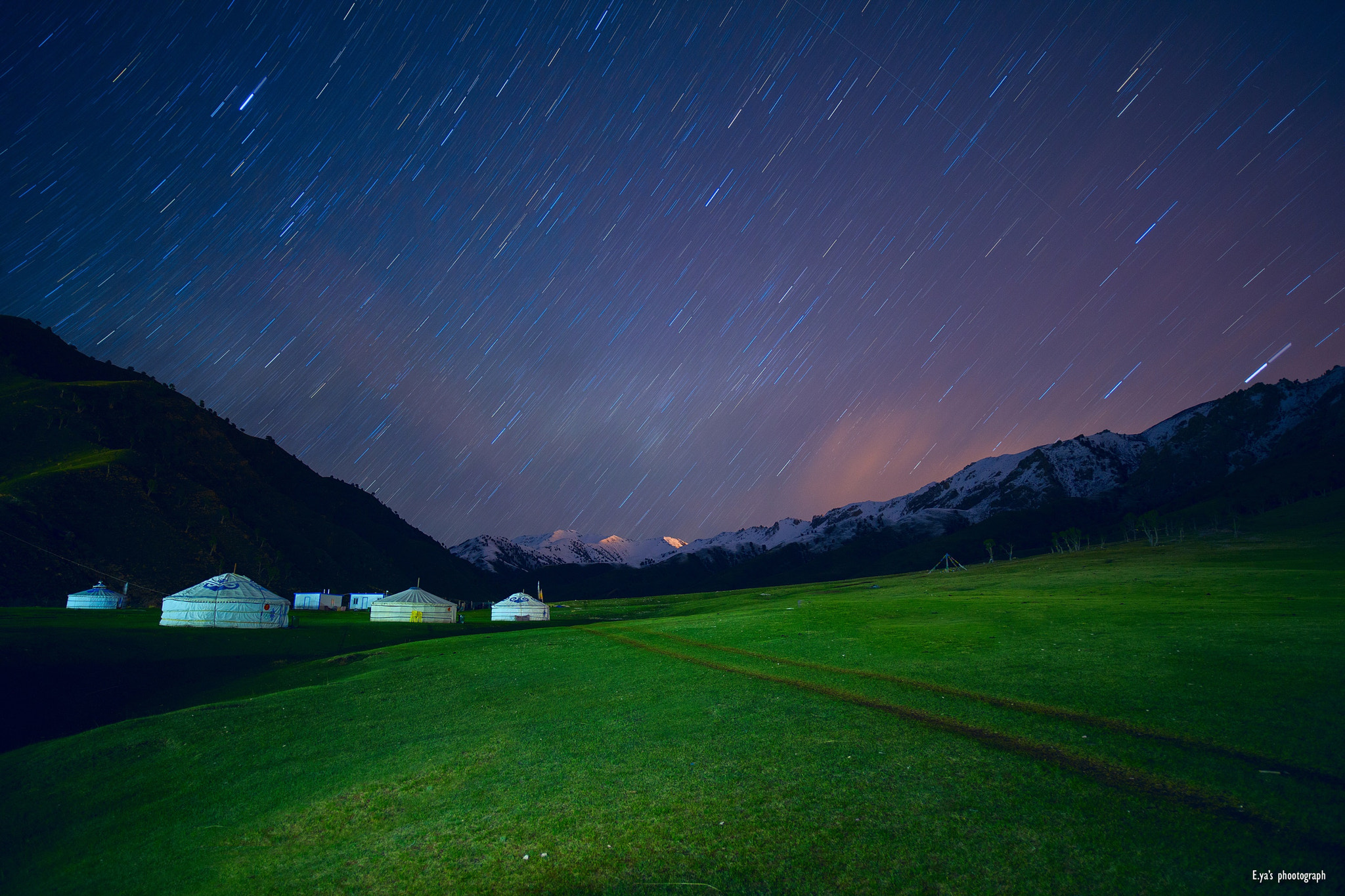 Canon EOS 5D Mark II + ZEISS Distagon T* 21mm F2.8 sample photo. Pasture's night photography