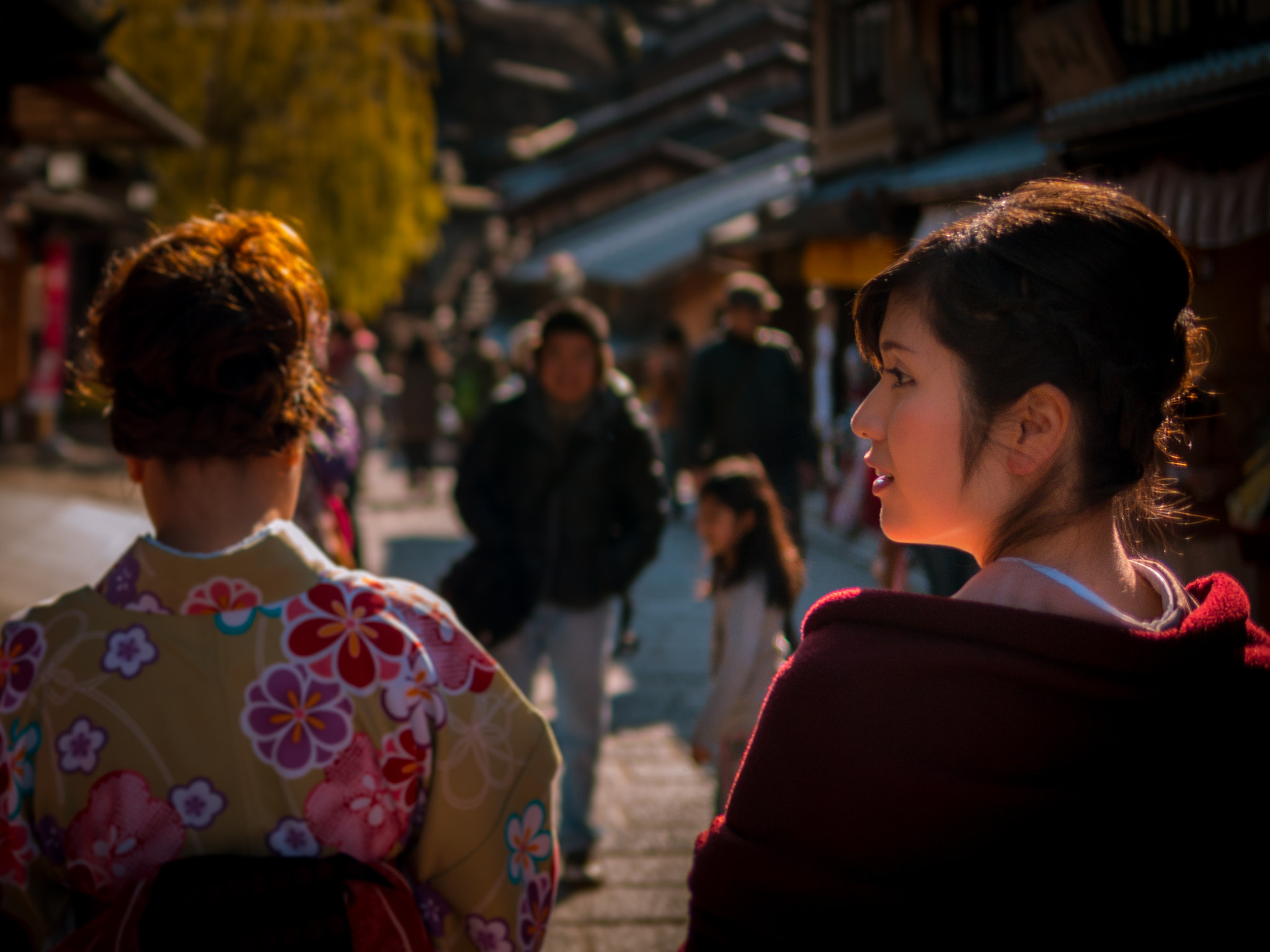 Panasonic Lumix DMC-GH2 + Panasonic Leica DG Summilux 25mm F1.4 II ASPH sample photo. Kimono photography