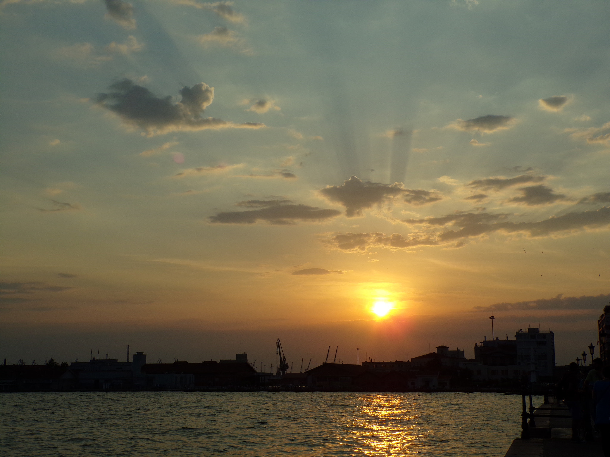 JK KODAK PIXPRO AZ421 sample photo. Sunset in thessaloniki photography