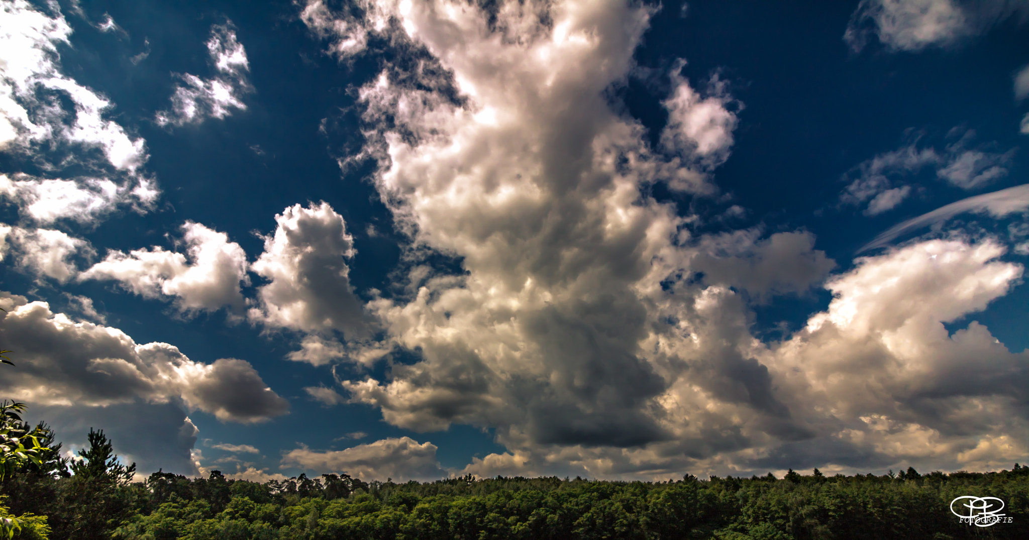 Canon EF-S 10-18mm F4.5–5.6 IS STM sample photo. Cloudy sunrise photography