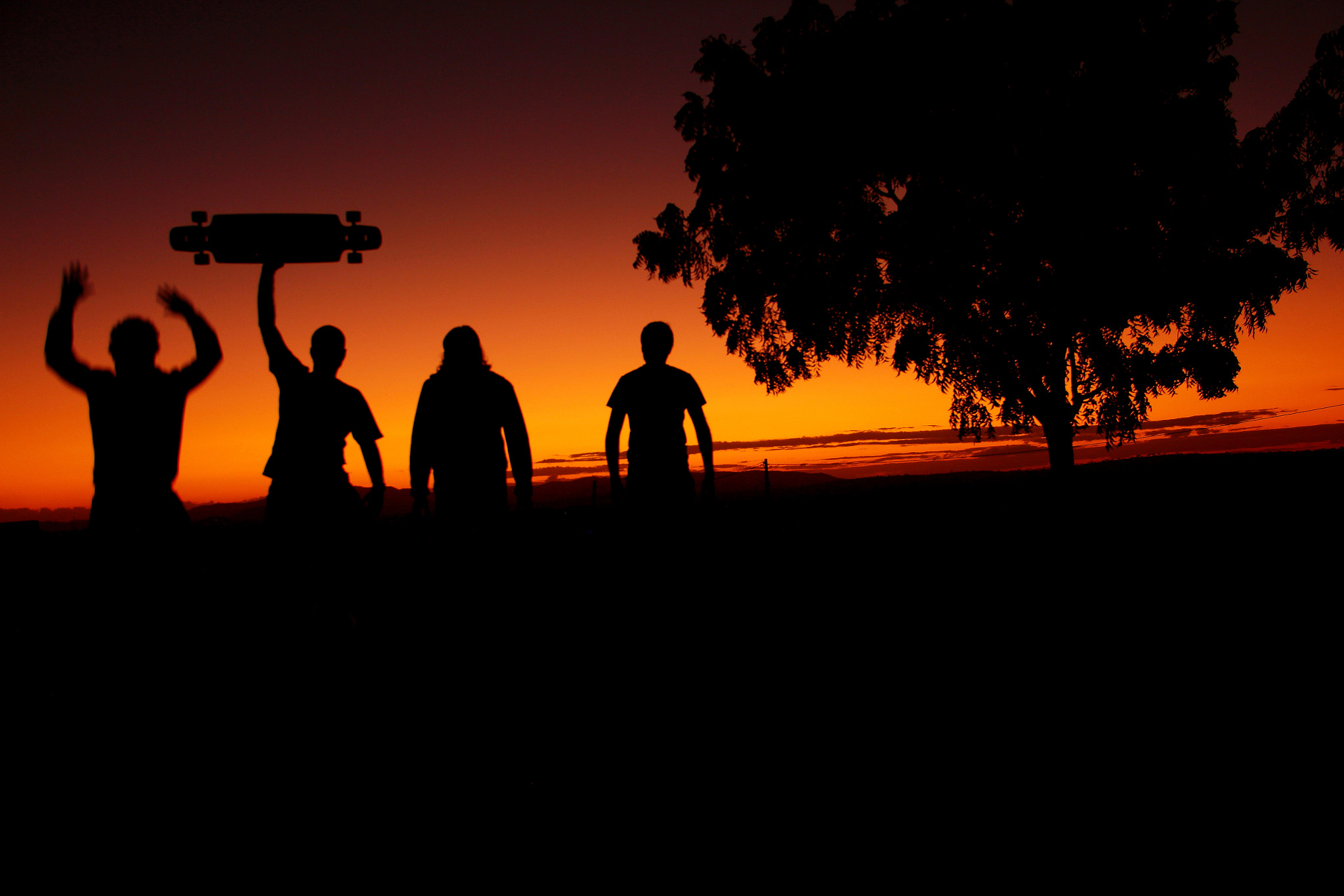 Canon EOS 650D (EOS Rebel T4i / EOS Kiss X6i) sample photo. Sunset friends photography