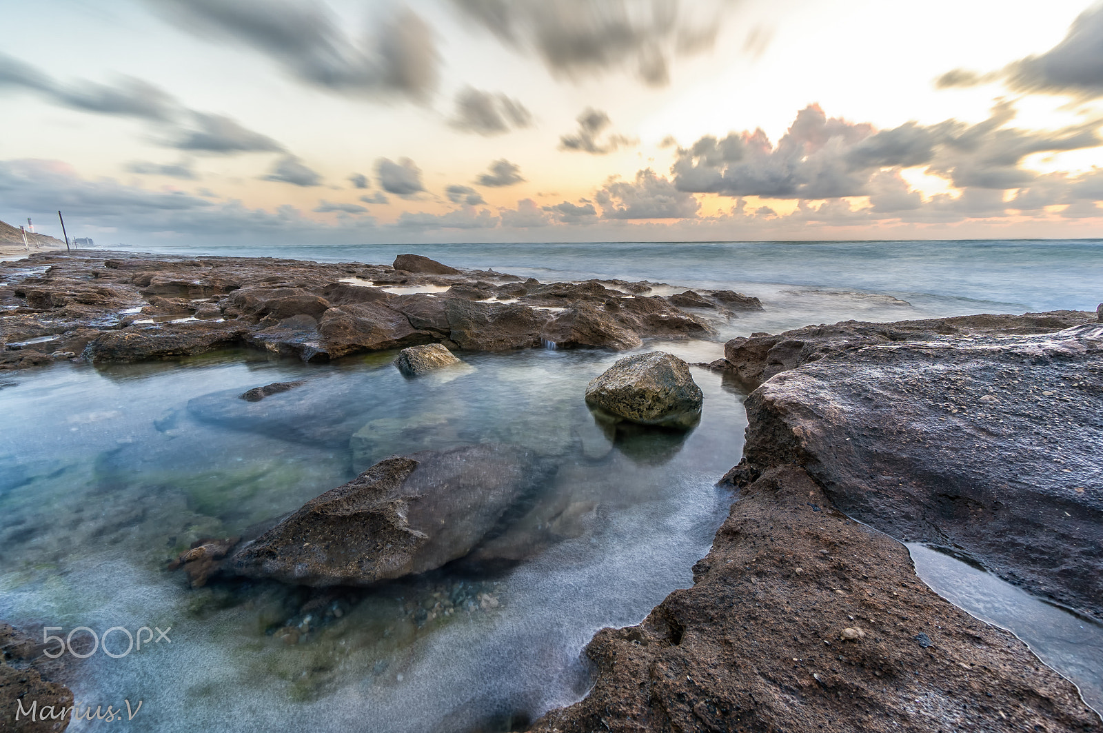 Sony Alpha NEX-6 + Sony E 10-18mm F4 OSS sample photo. Island of tranquility photography