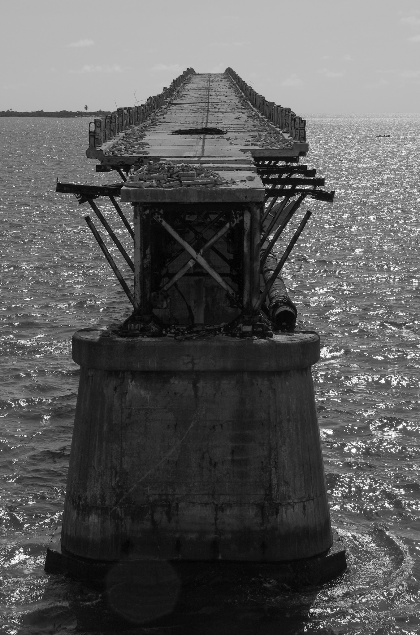 Sigma 18-250mm F3.5-6.3 DC OS HSM sample photo. Old seven miles bridge photography