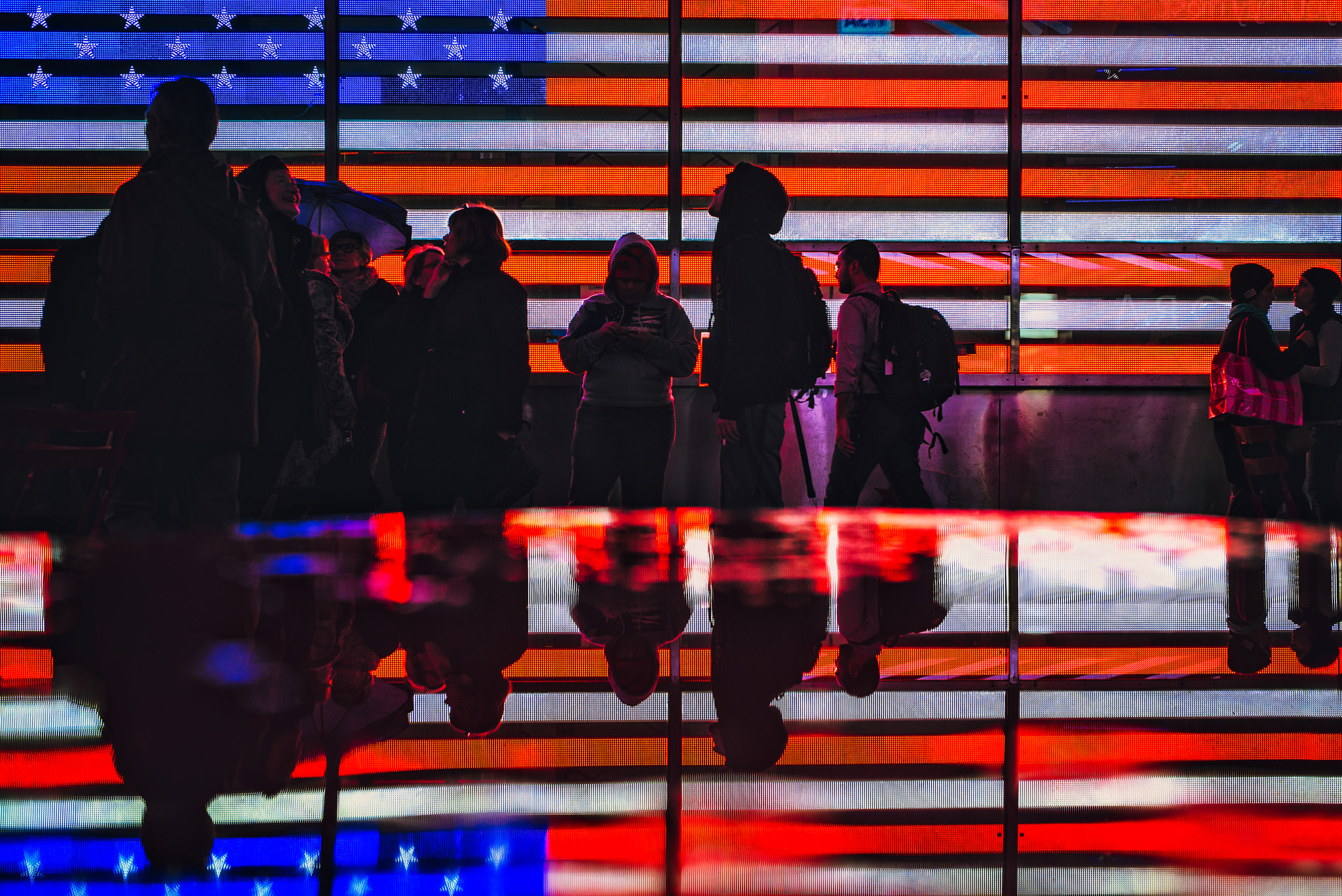 Nikon D800 + AF Zoom-Nikkor 35-70mm f/2.8 sample photo. Sihouettes in time square (ny) photography