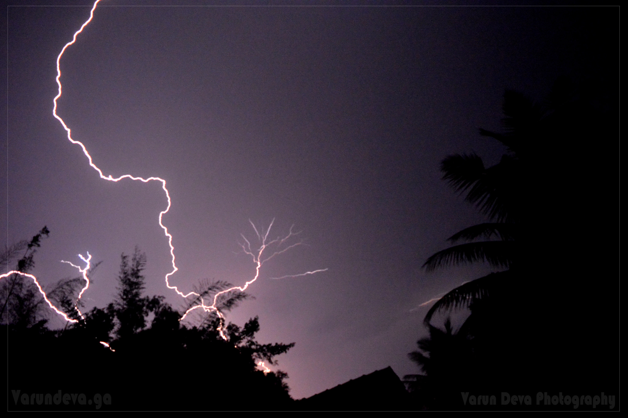 Nikon D5200 + Sigma 18-50mm F2.8 EX DC Macro sample photo. Lighting in first rain photography