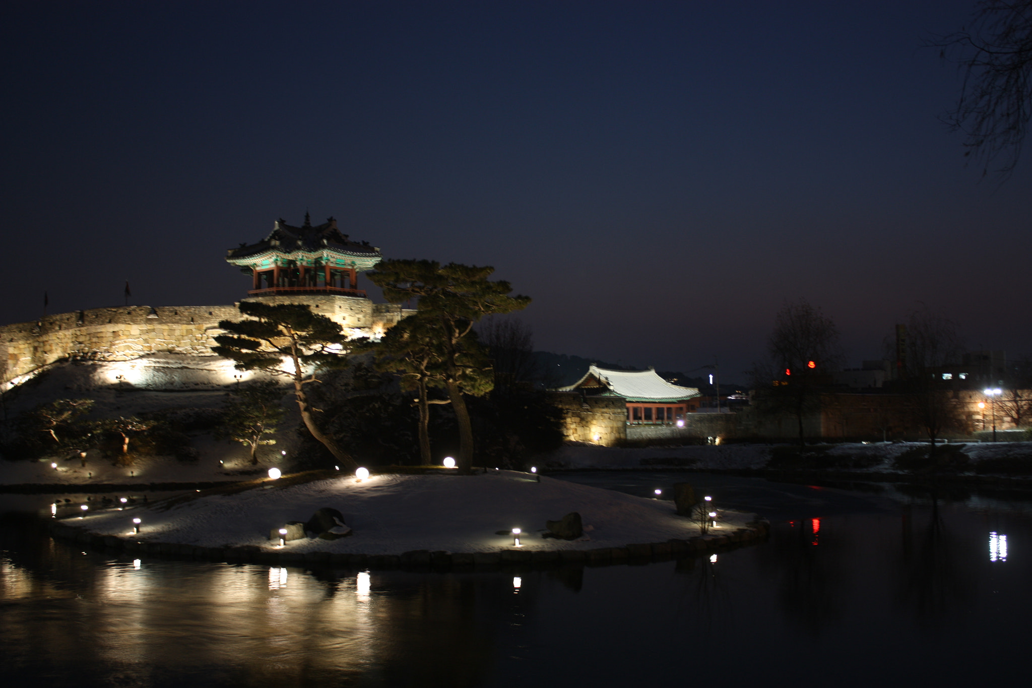 Canon EOS 450D (EOS Rebel XSi / EOS Kiss X2) sample photo. Suwon hwaseong(castle) photography