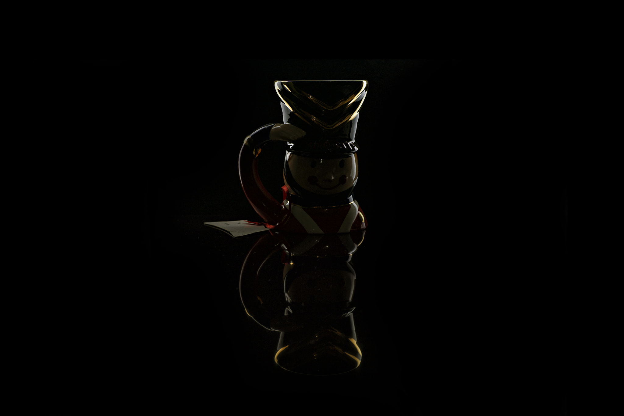 E 32mm F1.8 sample photo. Sneak peak photography