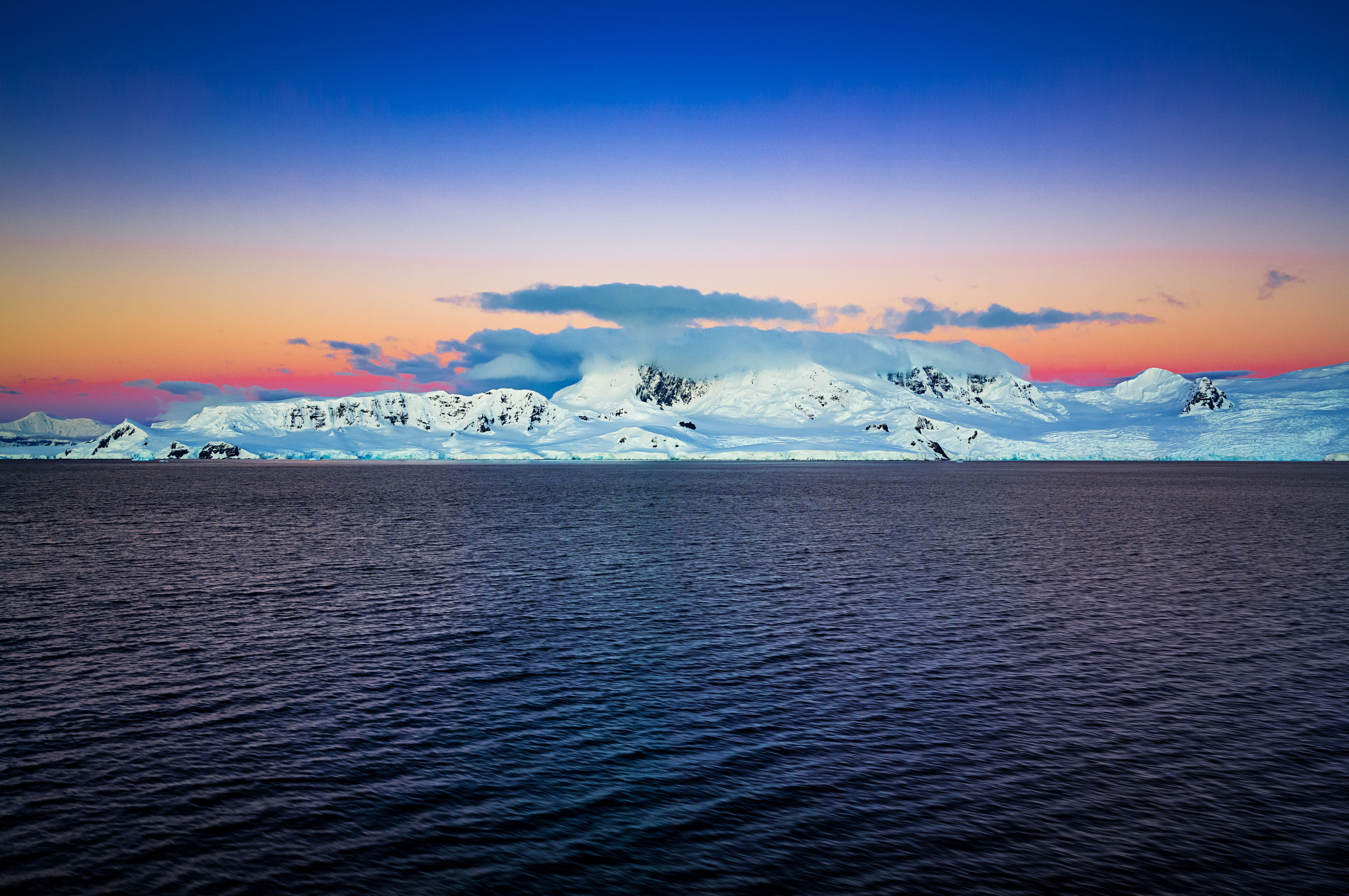 Leica S (TYP 006) + Vario-Elmar 30-90 sample photo. Sunrise in antarctica photography
