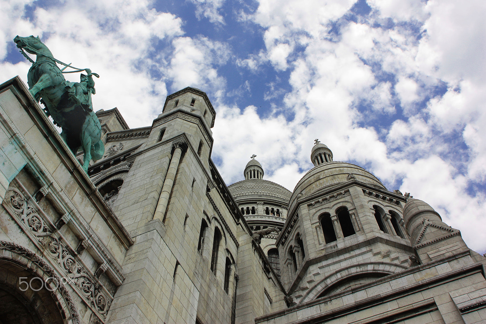 Canon EOS 450D (EOS Rebel XSi / EOS Kiss X2) + Canon EF 20-35mm F3.5-4.5 USM sample photo. Sacre coeur photography