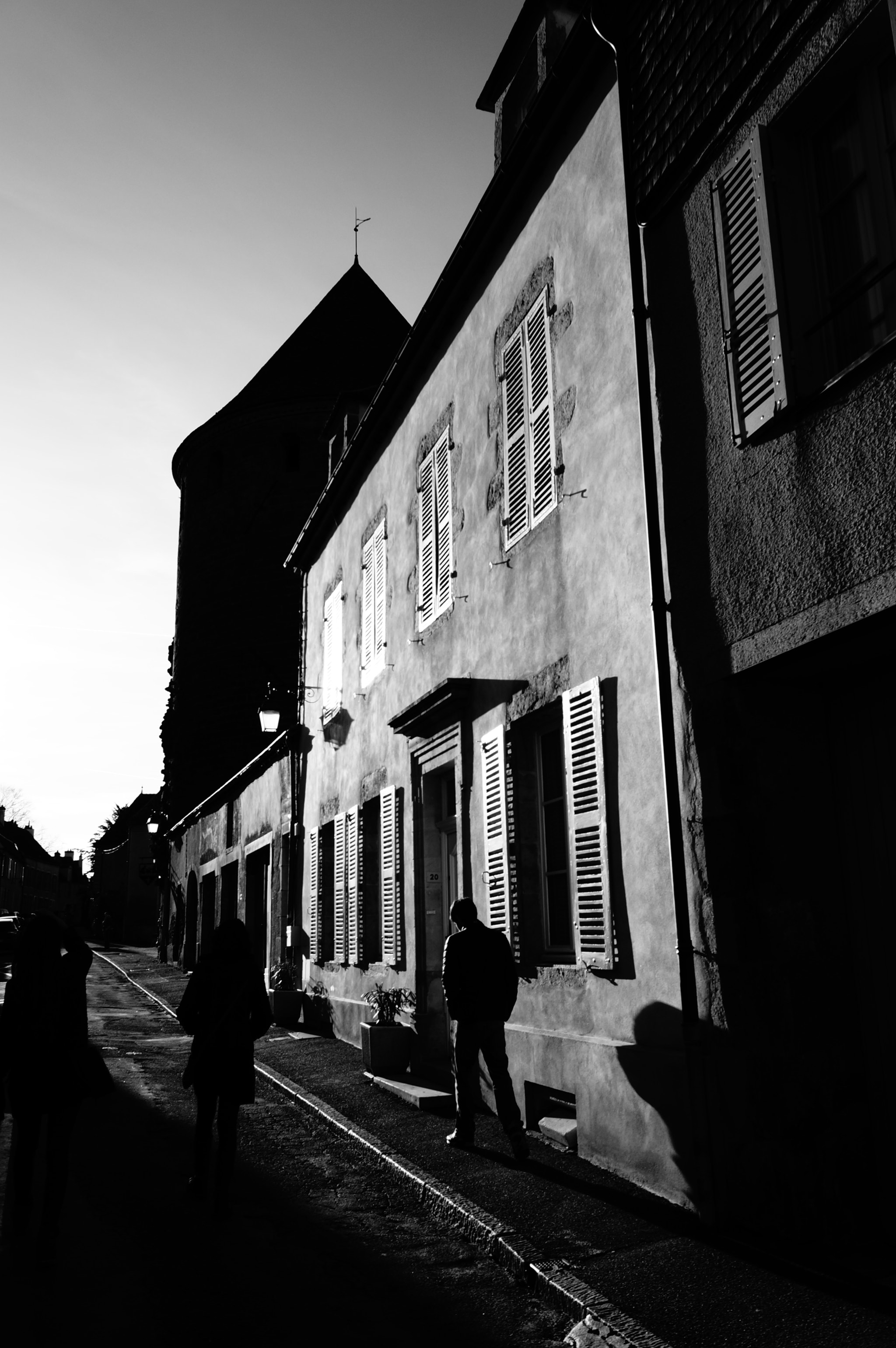 Sony Alpha NEX-5N + Sigma 19mm F2.8 EX DN sample photo. Semur - remparts photography