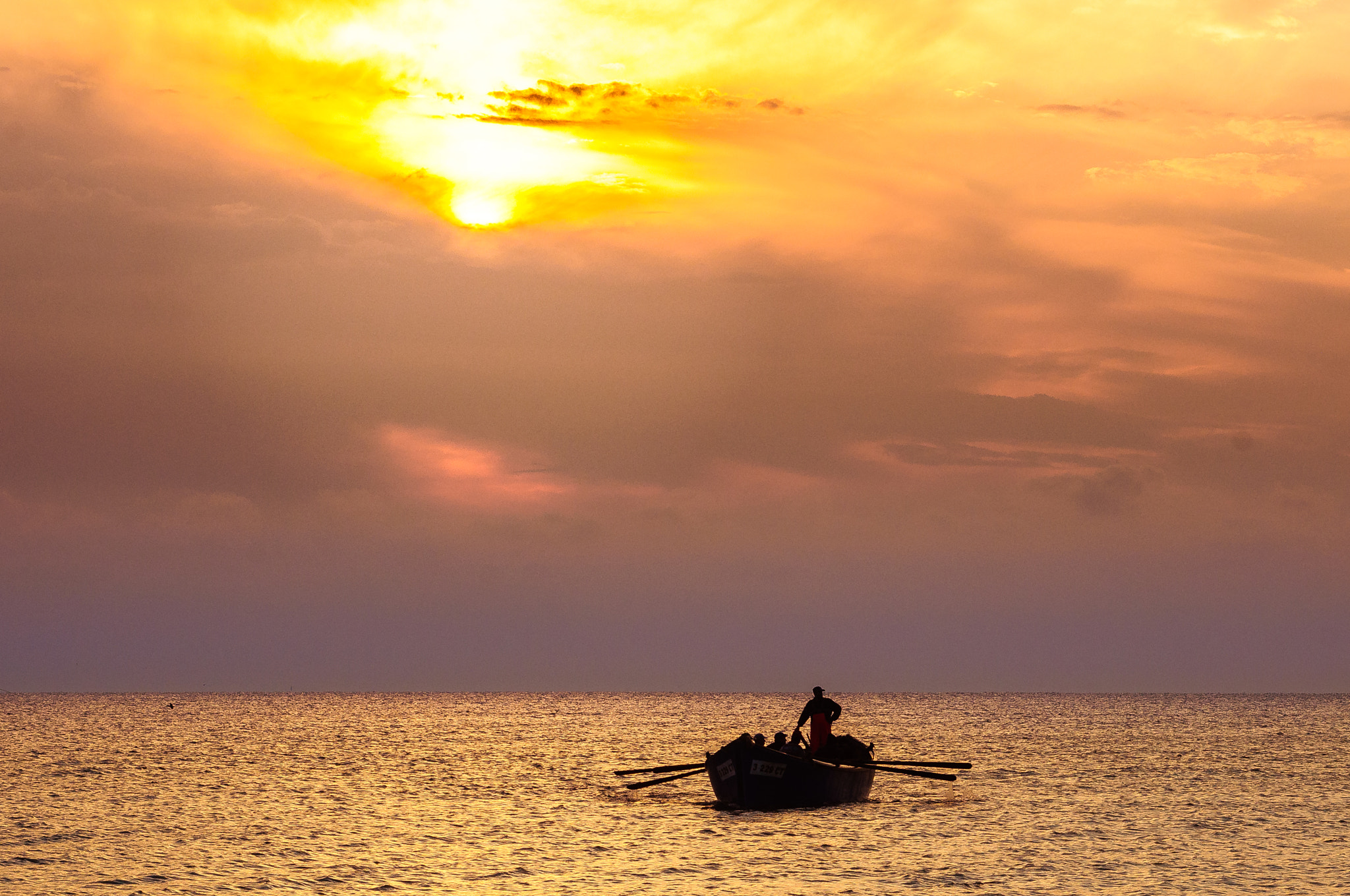 AF Zoom-Nikkor 35-105mm f/3.5-4.5 sample photo. Black sea photography