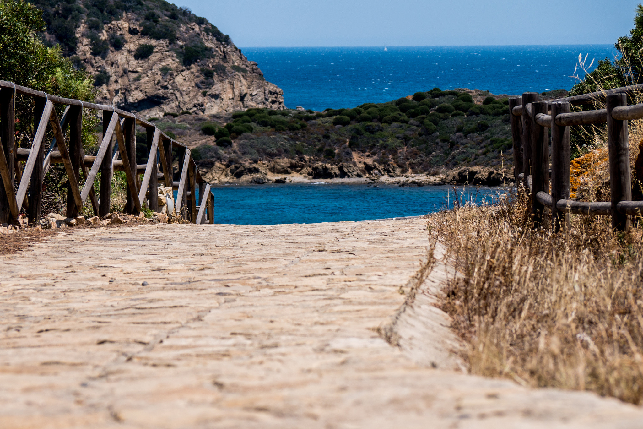 Panasonic Lumix G Vario 45-200mm F4-5.6 OIS sample photo. Weg zum strand photography