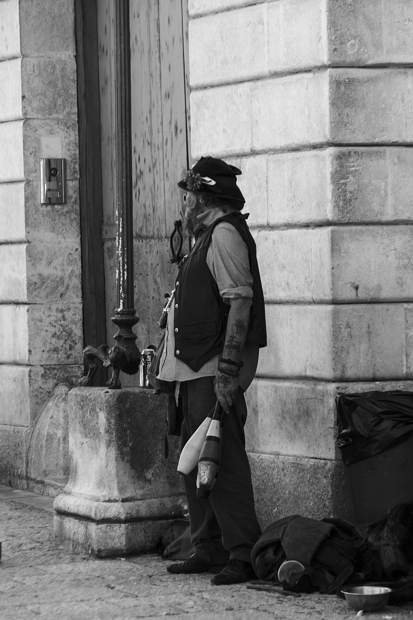 Canon EOS 450D (EOS Rebel XSi / EOS Kiss X2) sample photo. Street man matera photography
