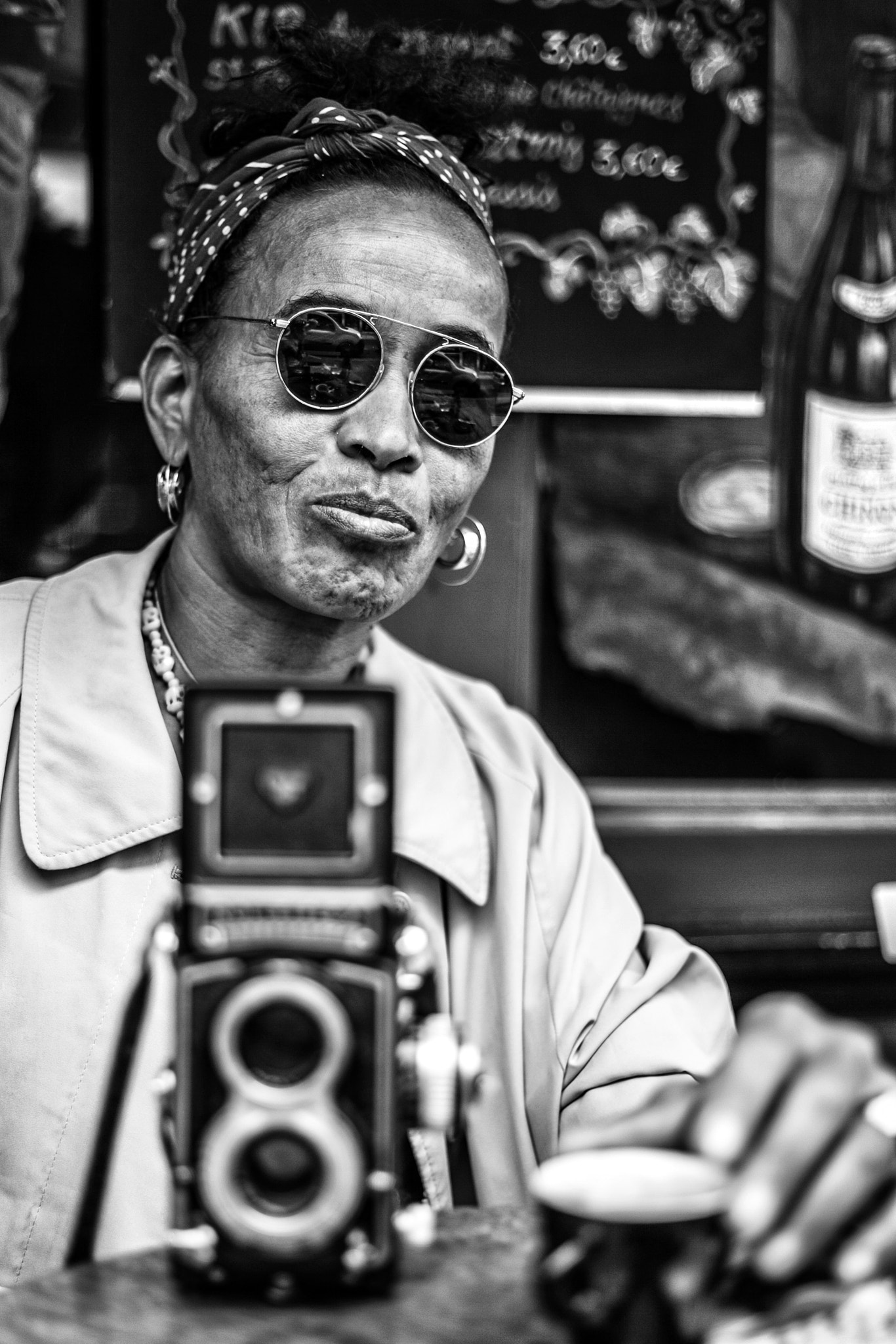Canon EF 50mm f/1.8 sample photo. Blackparis silent watcher photography