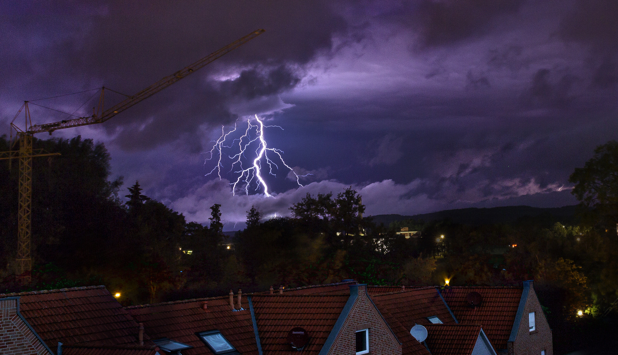 Canon EF 22-55mm f/4-5.6 USM sample photo. Lightning strikes - negative cgs for beginners photography