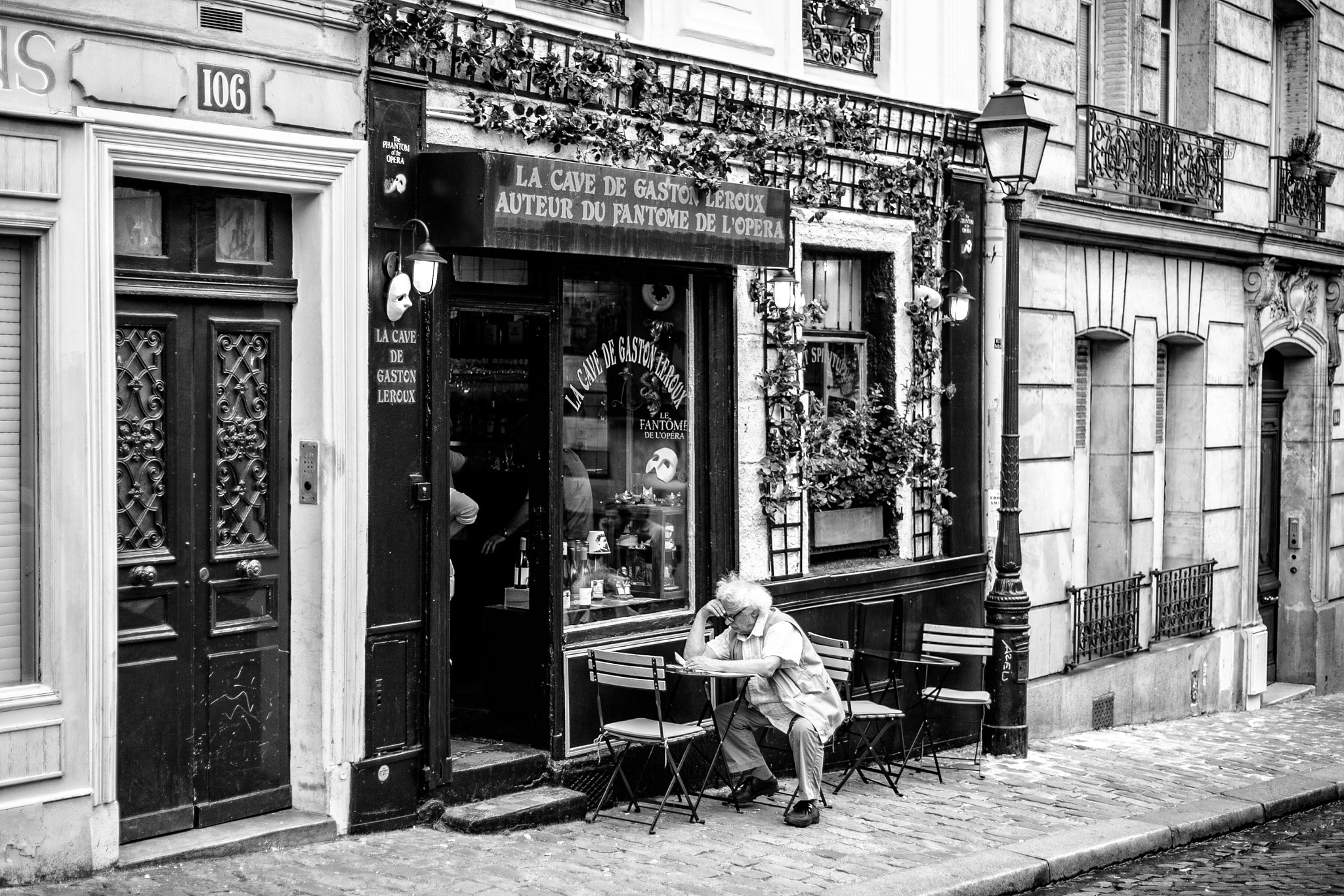 Canon EF 50mm f/1.8 sample photo. Streetview paris photography