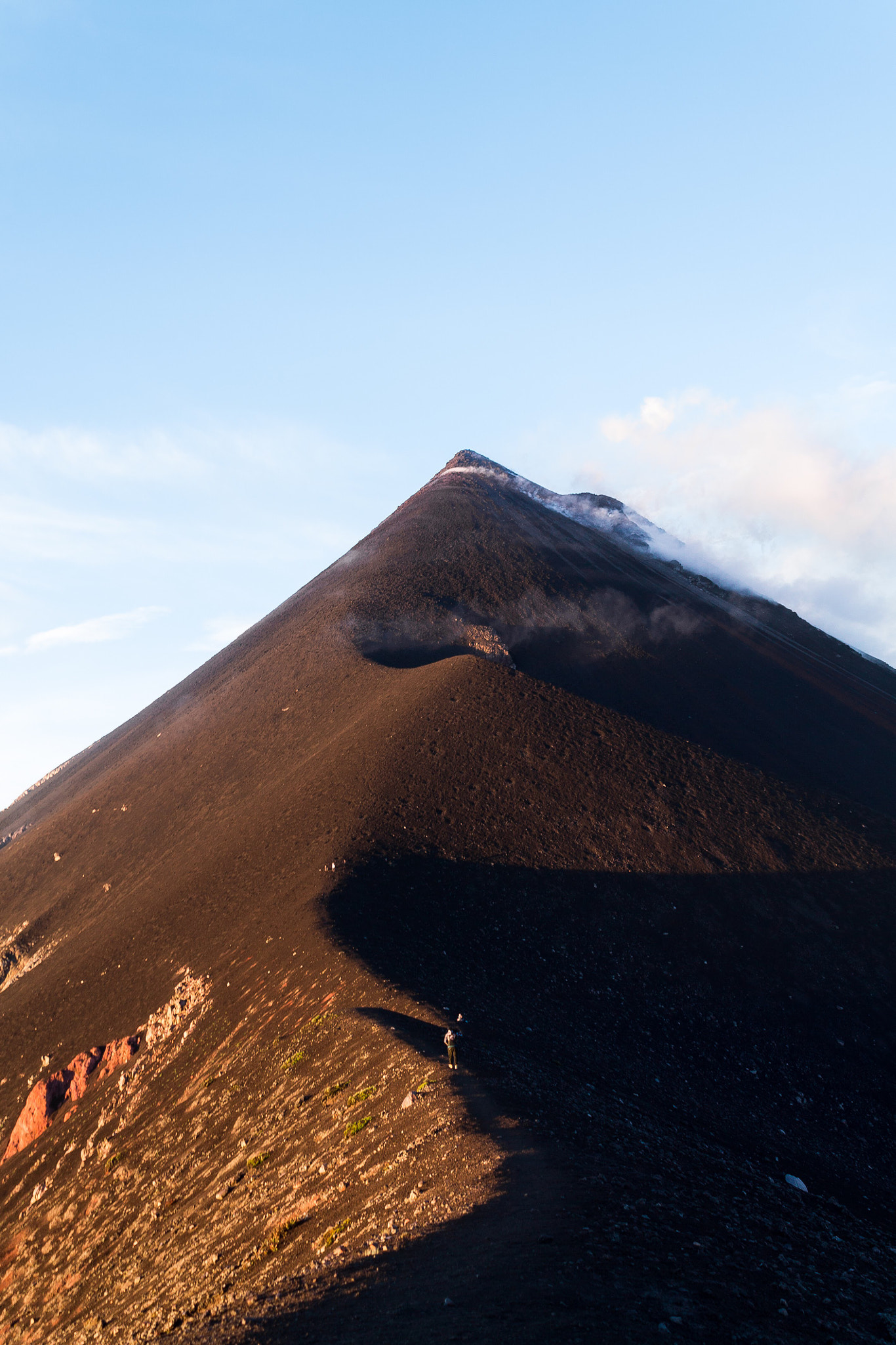 Canon EOS 1100D (EOS Rebel T3 / EOS Kiss X50) + Canon EF-S 18-55mm F3.5-5.6 IS sample photo. Volcán de fuego, guatemala. photography