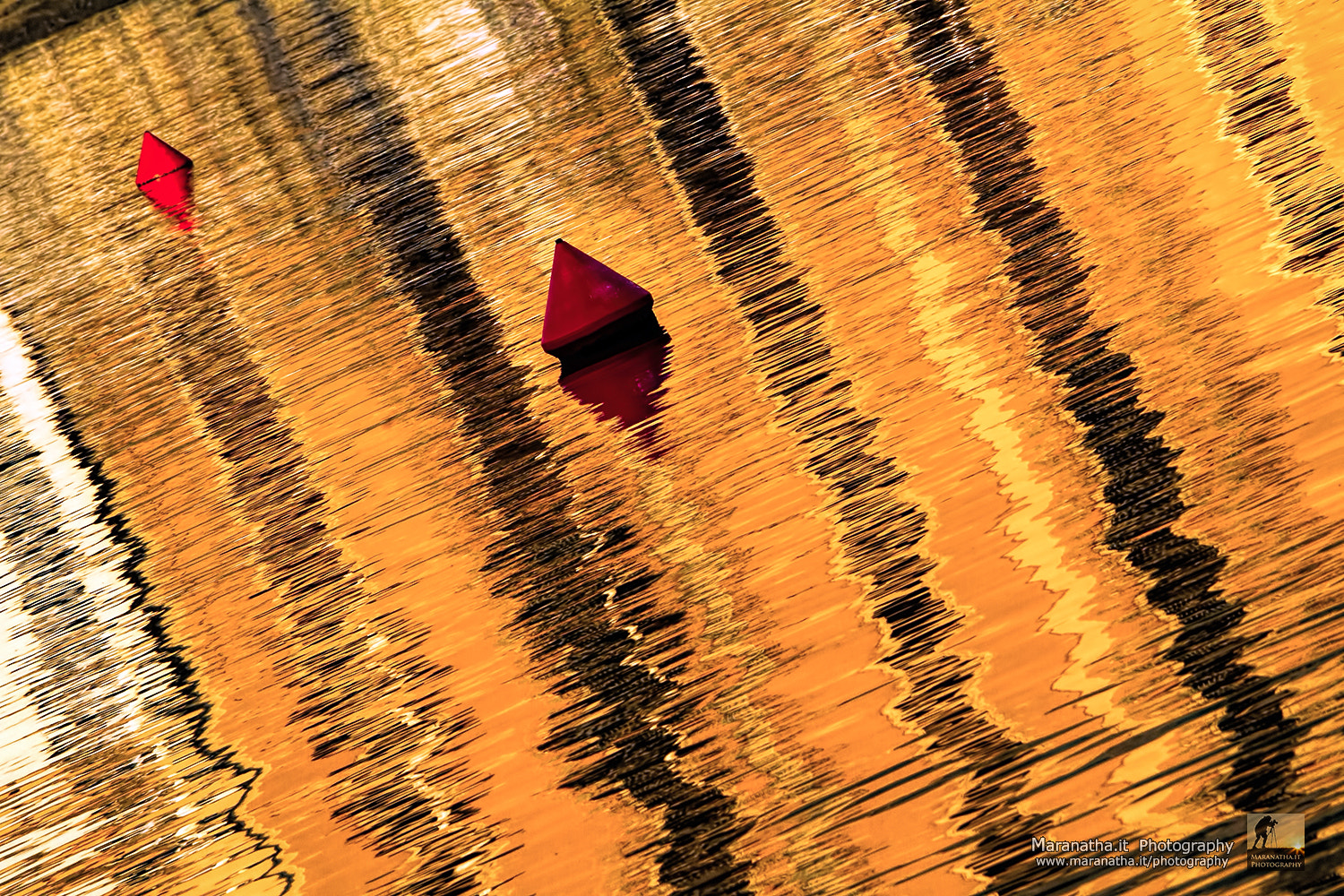 Canon EF 28-300mm F3.5-5.6L IS USM sample photo. Sea reflections at sunset photography