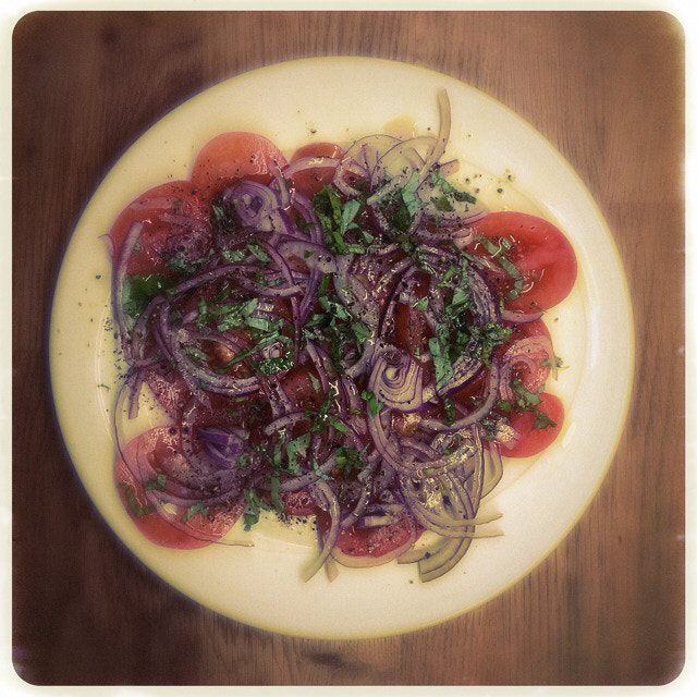 Hipstamatic 273 + iPhone 5s back camera 4.12mm f/2.2 sample photo. Tomato and onion salad photography