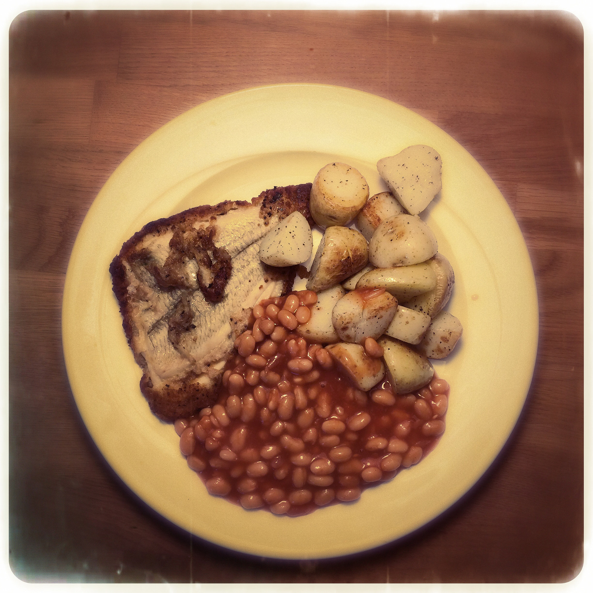 Hipstamatic 275 + iPhone 5s back camera 4.12mm f/2.2 sample photo. Place, potatoes and beans photography