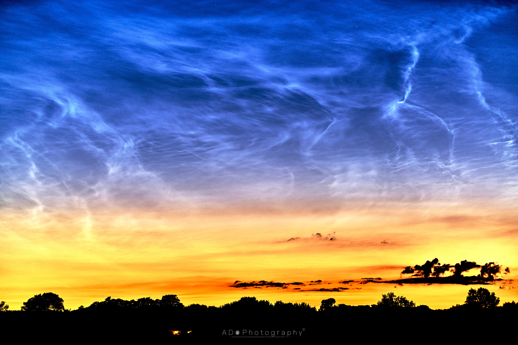 100mm F2.8 G SSM OSS sample photo. Noctilucent clouds photography