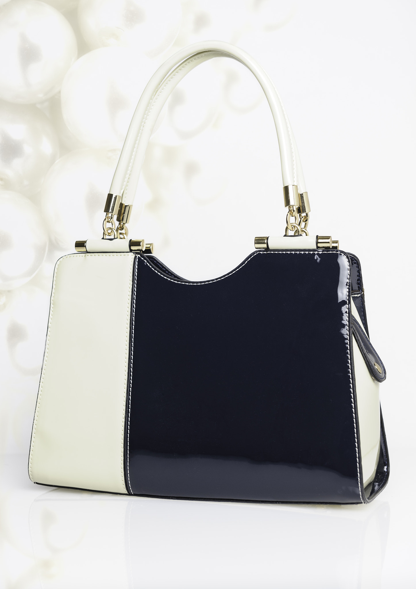 Sigma 24-70mm F2.8 EX DG HSM sample photo. Handbag photography