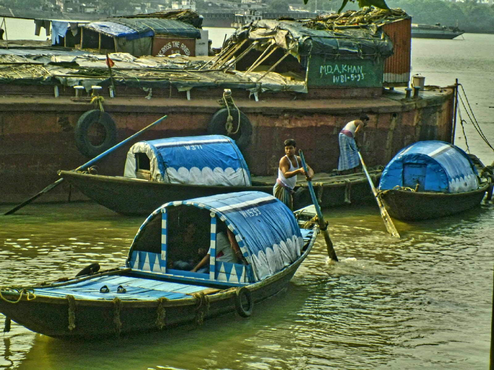 Panasonic DMC-LS5 sample photo. Pride of kolkata  photography