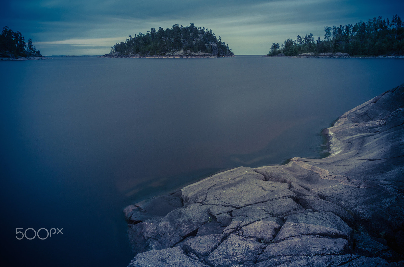 Canon EOS 550D (EOS Rebel T2i / EOS Kiss X4) + Sigma 18-200mm f/3.5-6.3 DC OS HSM [II] sample photo. White night on lake ladoga, karelia, russia photography