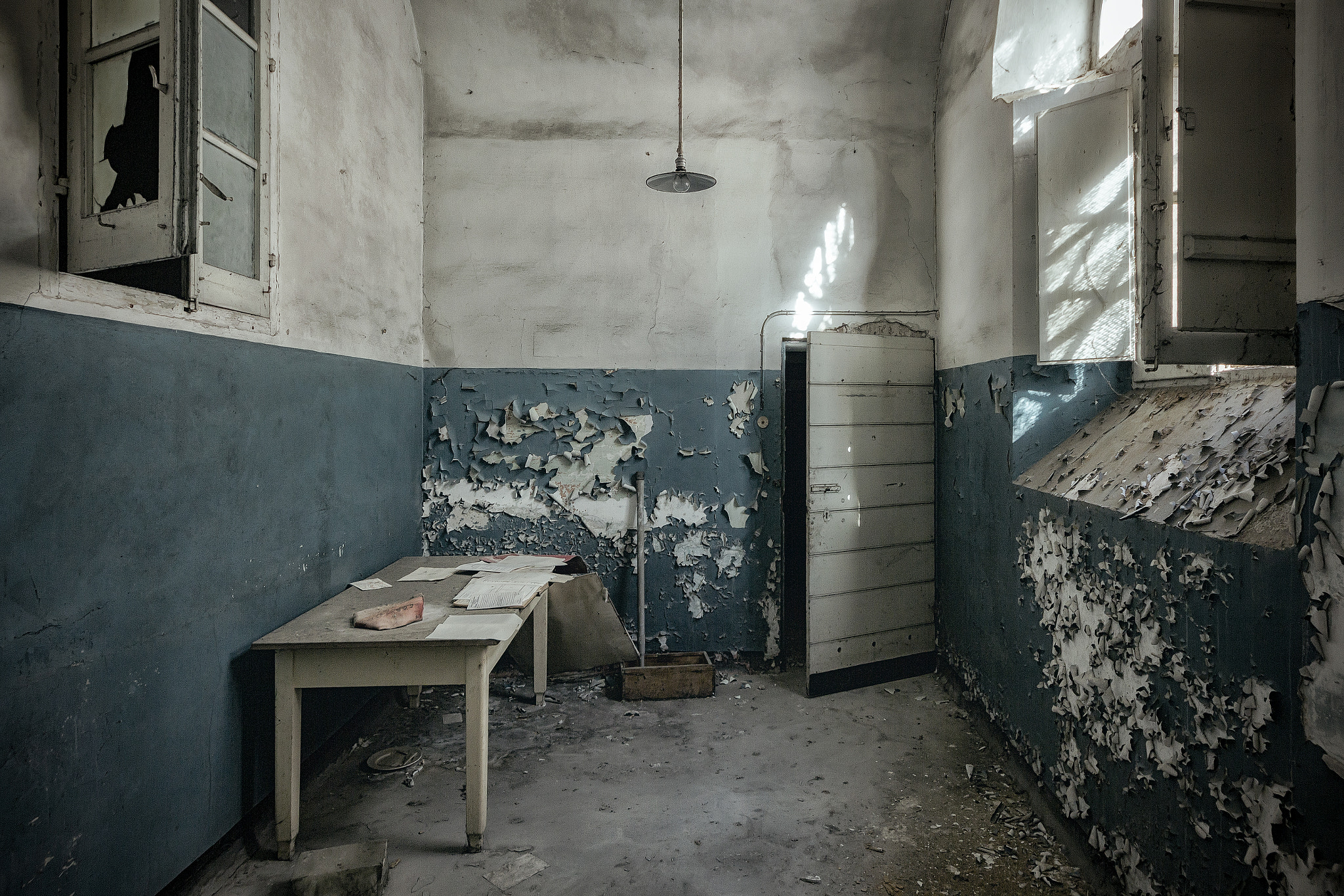 Sigma 8-16mm F4.5-5.6 DC HSM sample photo. Panic room photography