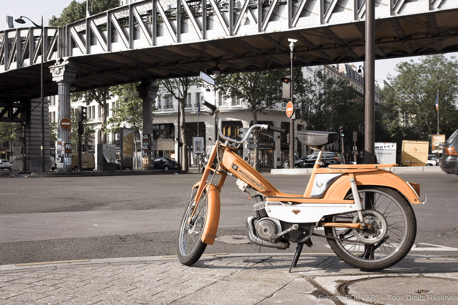 Sony Alpha DSLR-A700 sample photo. Intemporel paris photography