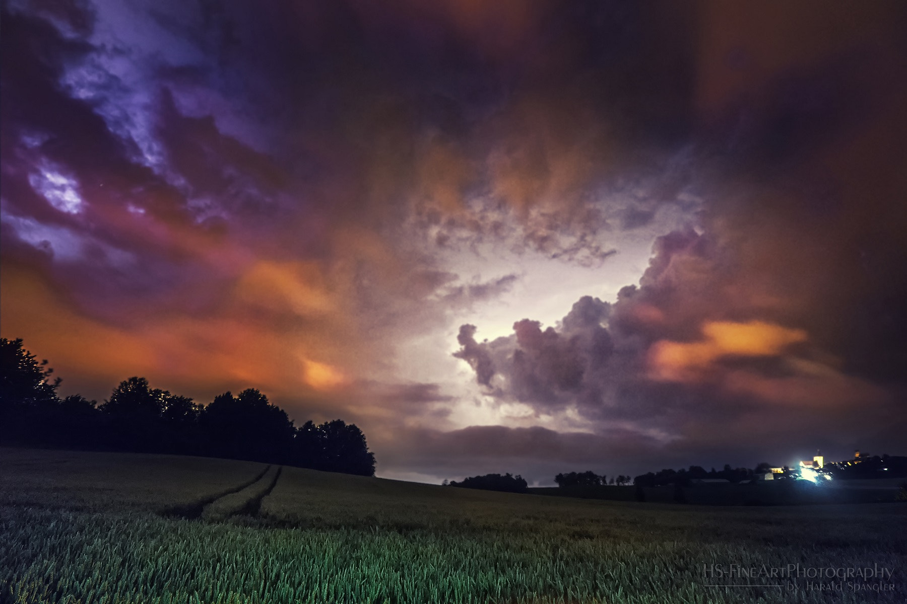 Olympus OM-D E-M1 + OLYMPUS M.9-18mm F4.0-5.6 sample photo. Stormy night photography