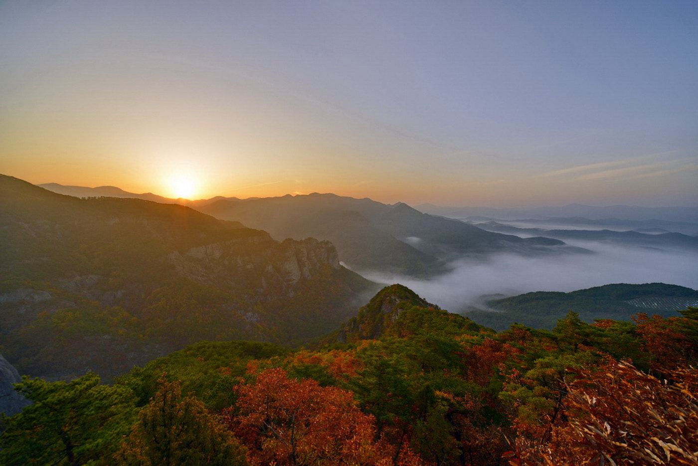 Sigma 12-24mm F4.5-5.6 EX DG Aspherical HSM sample photo. Mt. juwang photography