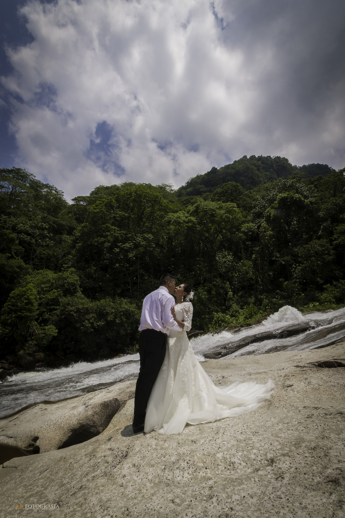 Canon EF-S 10-18mm F4.5–5.6 IS STM sample photo. Rocio + hubert photography