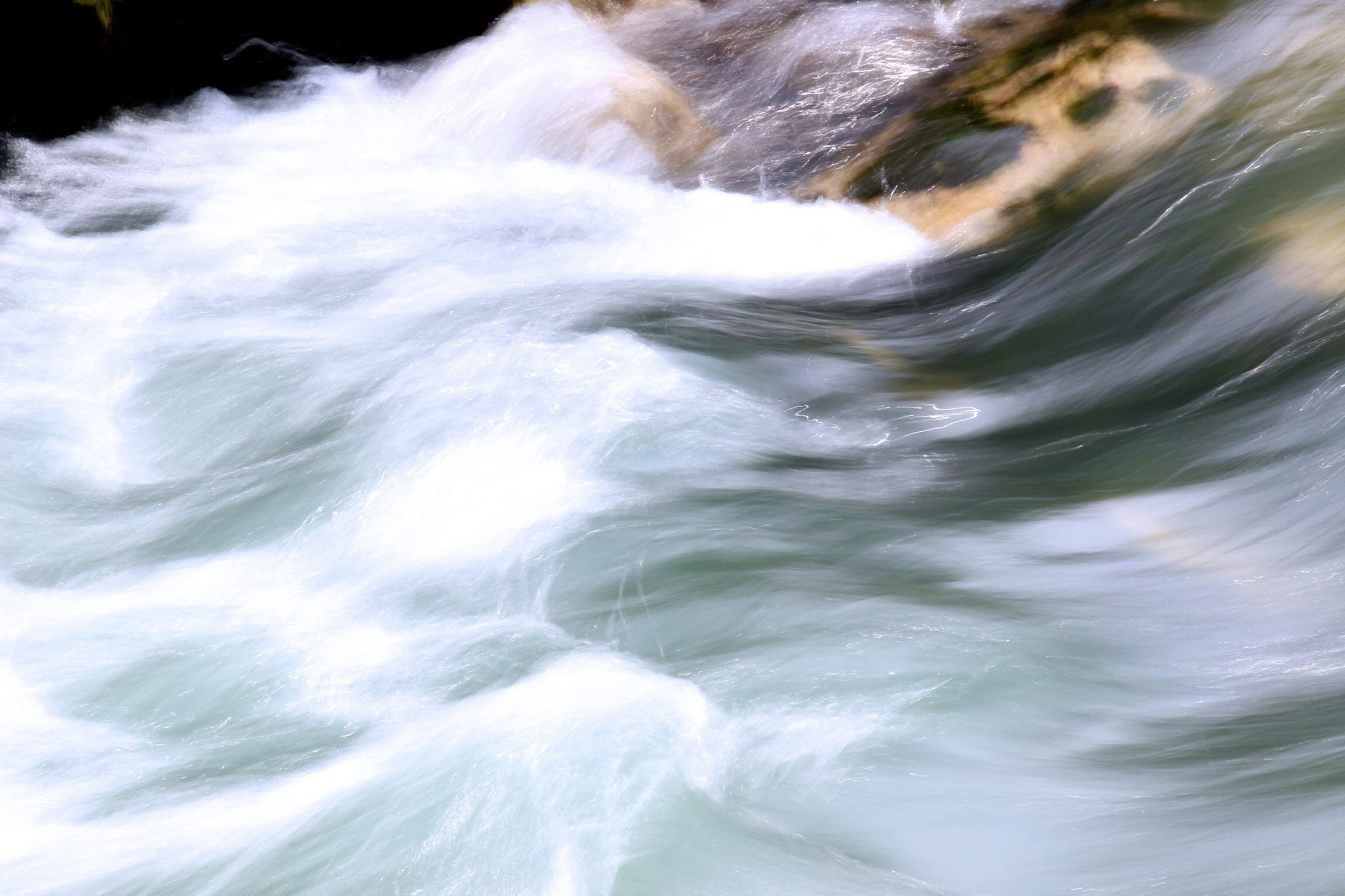 Canon EOS 600D (Rebel EOS T3i / EOS Kiss X5) sample photo. River in azimino photography