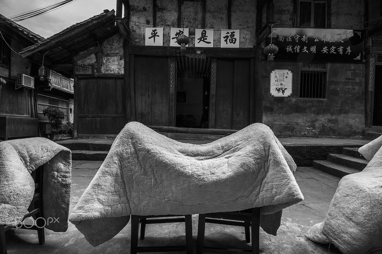 Canon EF-S 10-18mm F4.5–5.6 IS STM sample photo. Ancient town corner photography