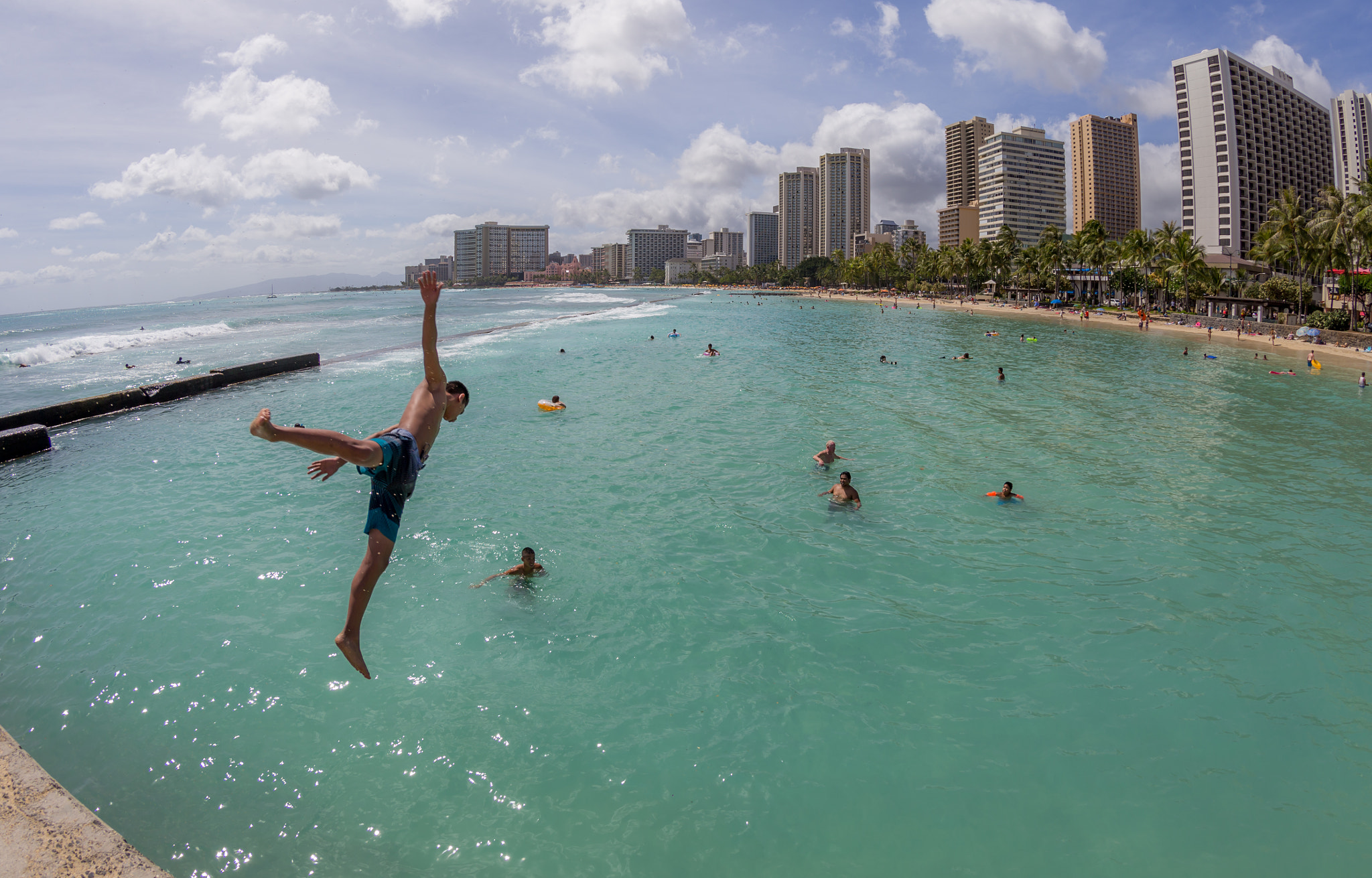 Canon EF 8-15mm F4L Fisheye USM sample photo. Flying over waikiki beach photography