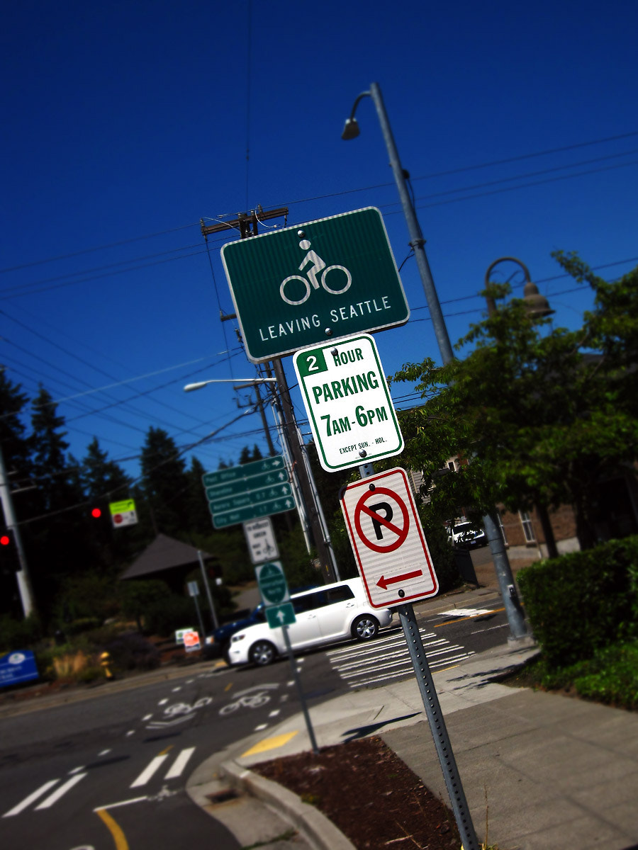 Canon PowerShot SD880 IS (Digital IXUS 870 IS / IXY Digital 920 IS) sample photo. Leaving seattle 001 photography