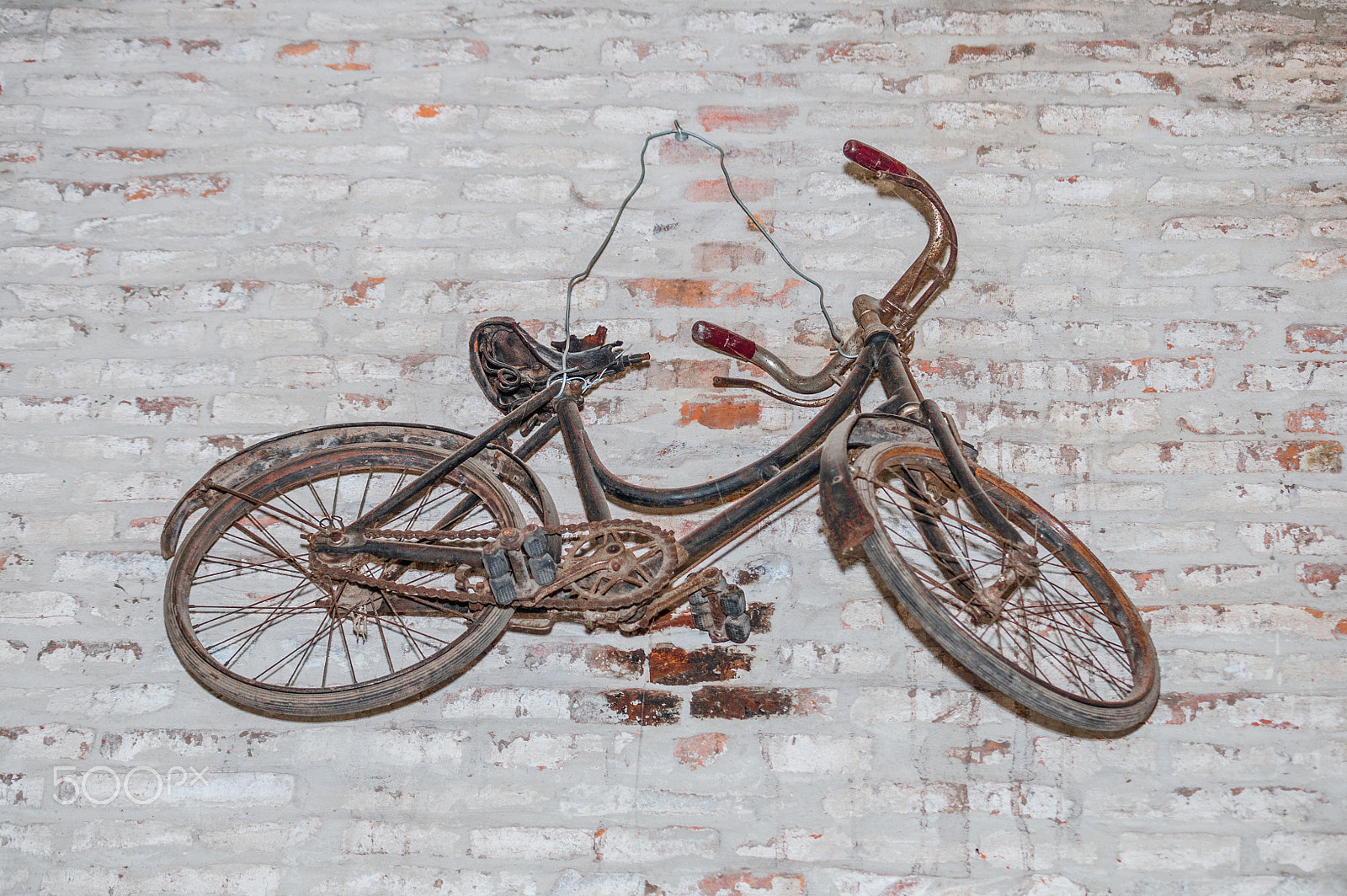 Sigma 50-150mm F2.8 EX APO DC HSM II sample photo. Old bike / bicicleta antigua photography