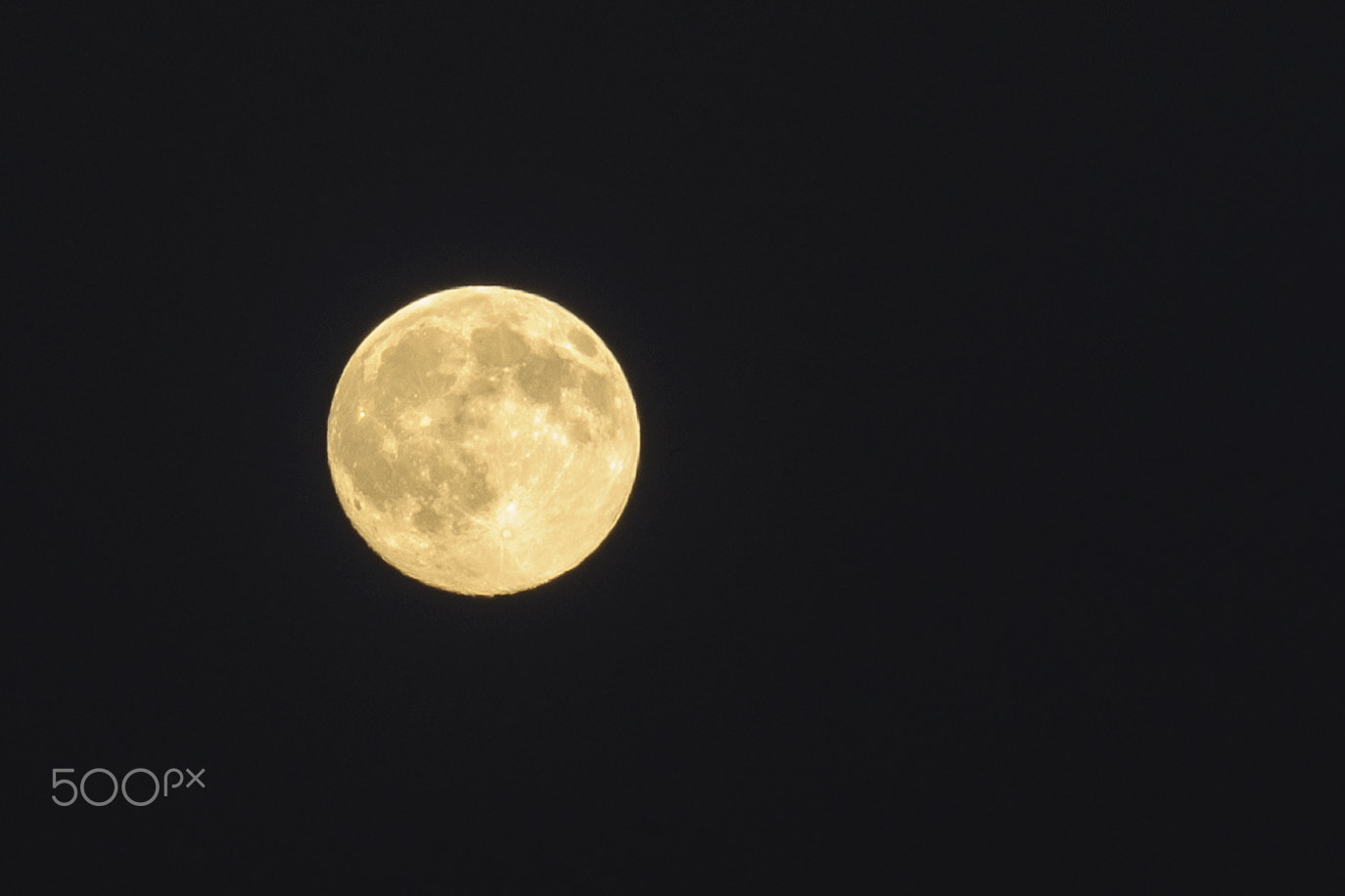 AF Zoom-Nikkor 80-200mm f/2.8 ED sample photo. My first moon photography