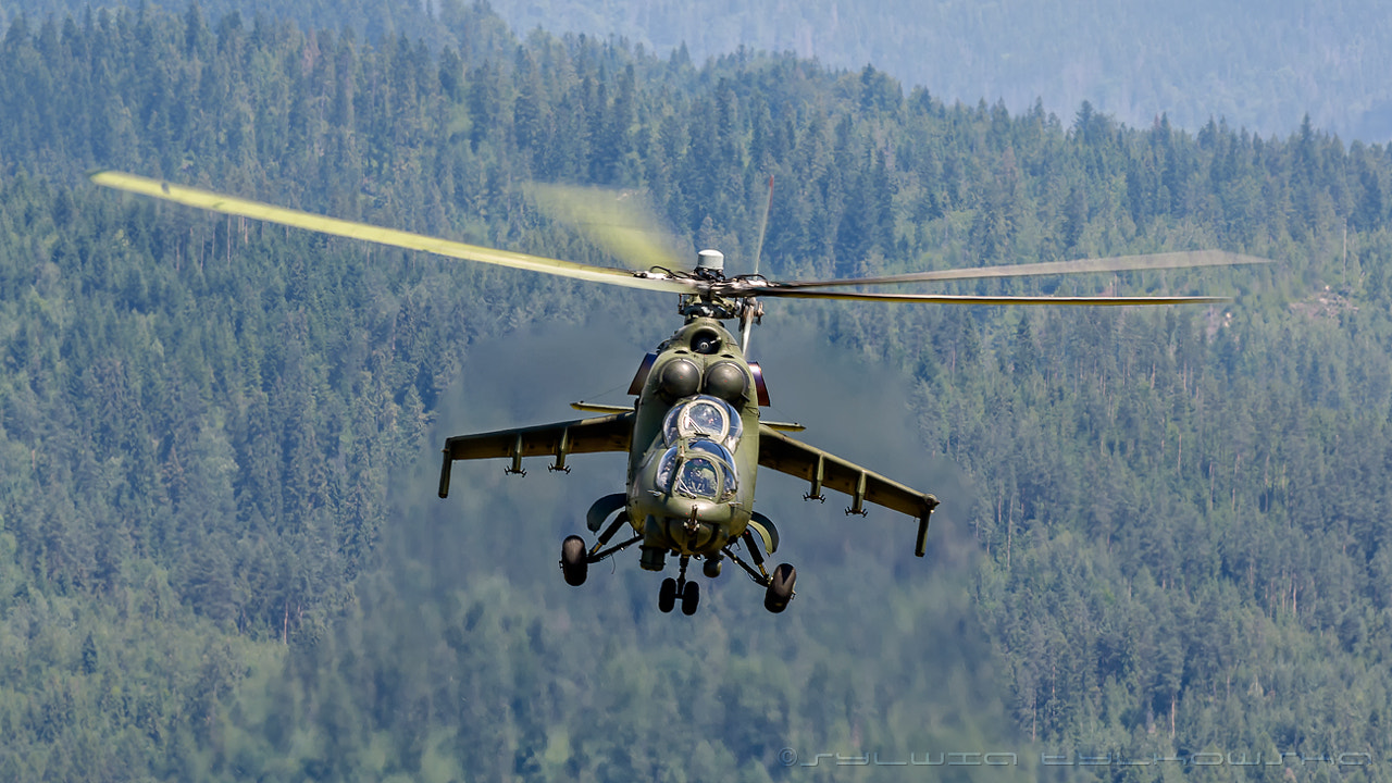 Nikon D90 + Nikon AF-S Nikkor 300mm F4D ED-IF sample photo. Mi-24 d hind photography